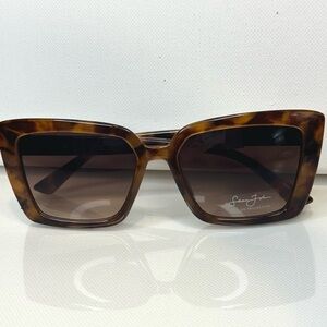 NWT Sean John Sunglasses Women’s Tortoise Shell Cat Eye 100% UV Protection